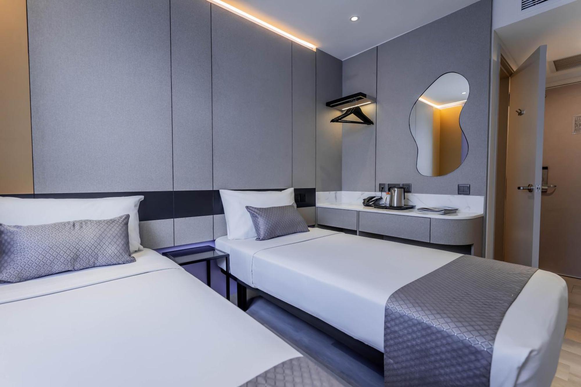 Hotel 81 Palace - Newly Renovated Singapur Dış mekan fotoğraf