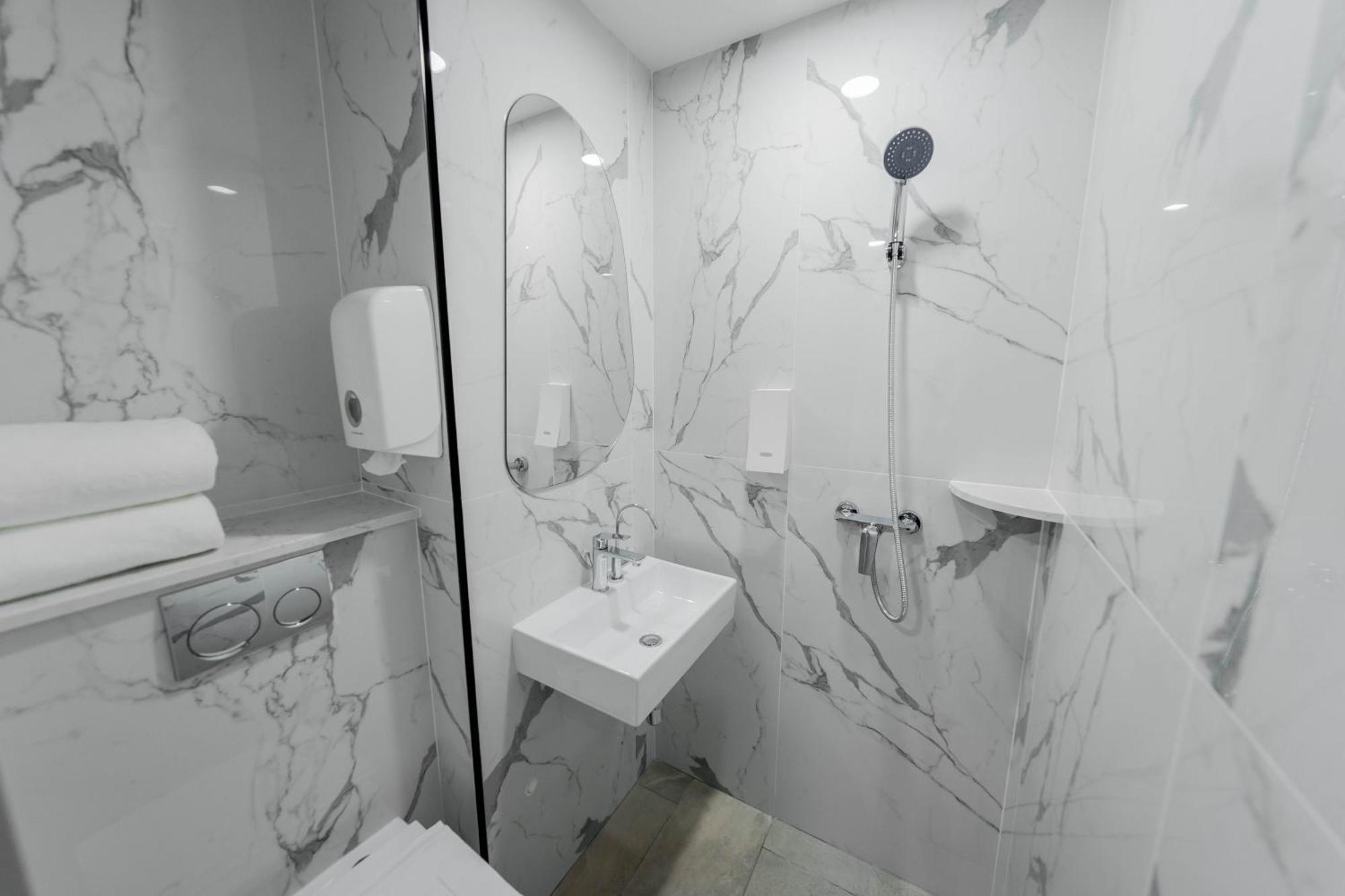 Hotel 81 Palace - Newly Renovated Singapur Dış mekan fotoğraf